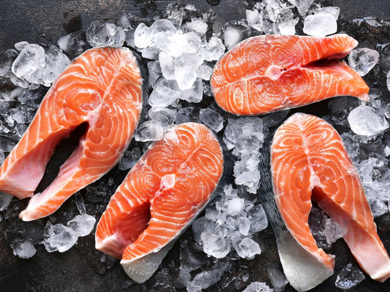 Нарезка рыбы на стейки и порционирование на заказ